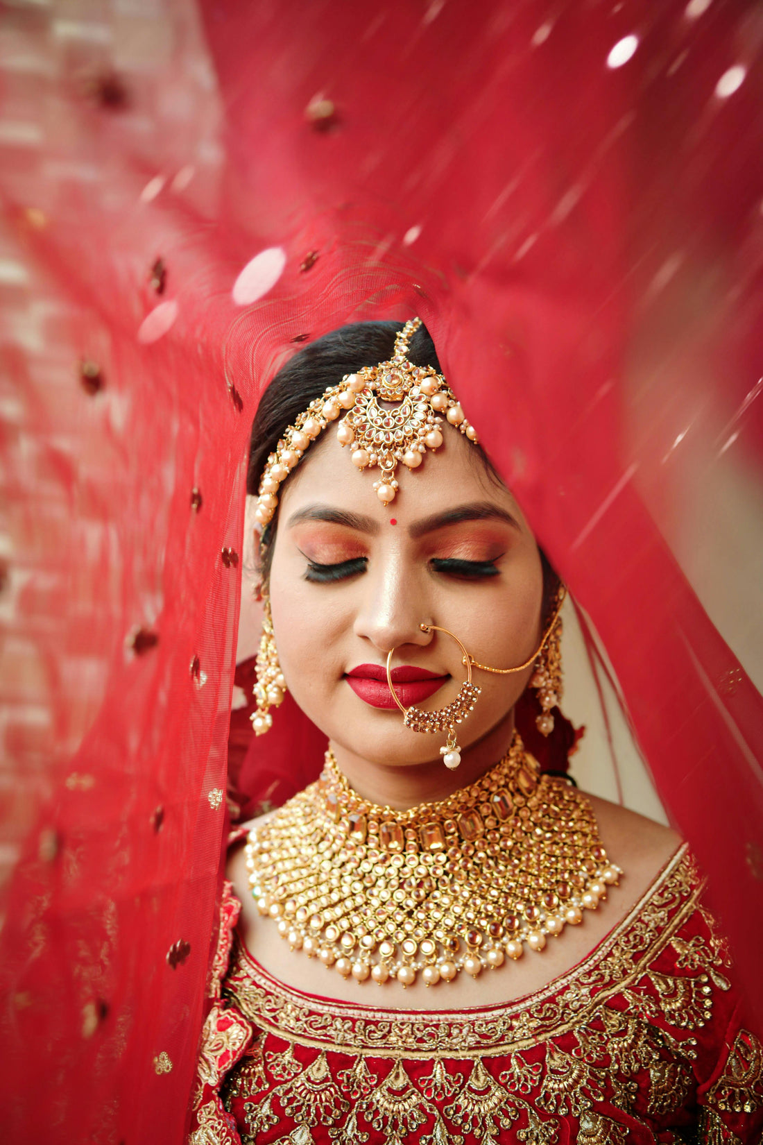 The Art of Mixing Metals: Creating Unique Bridal Jewelry for Haldi and Mehndi Ceremonies