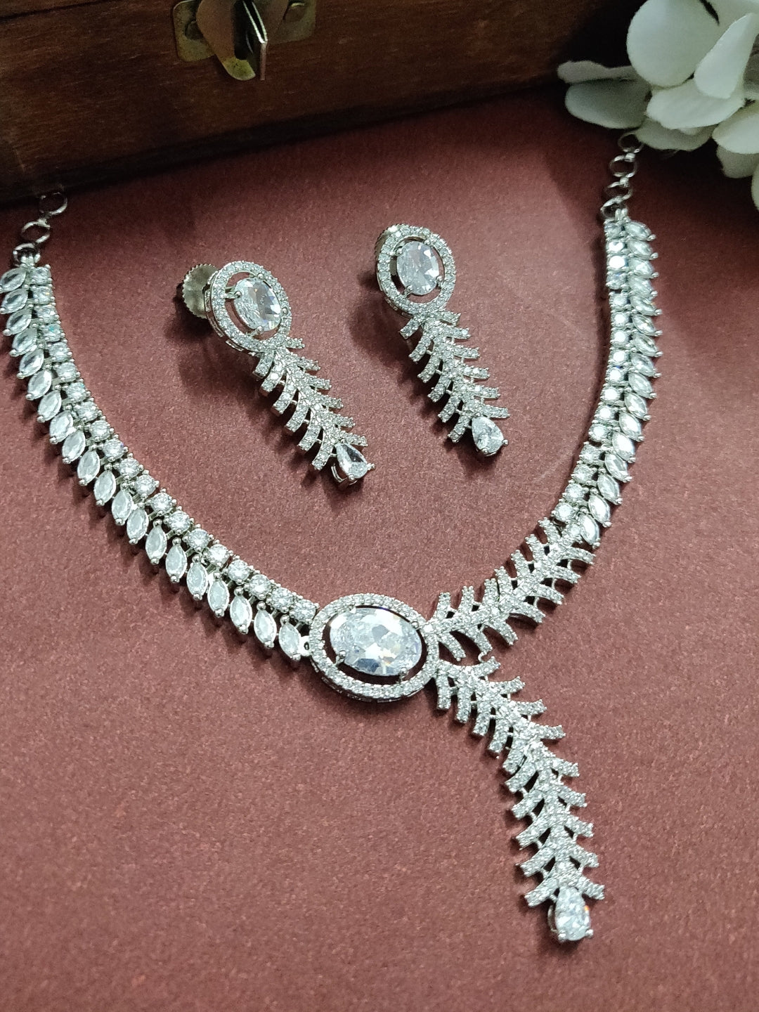 Silver Plated Ad & Cubic Zirconia Studded Premium Necklace Jewellery Set