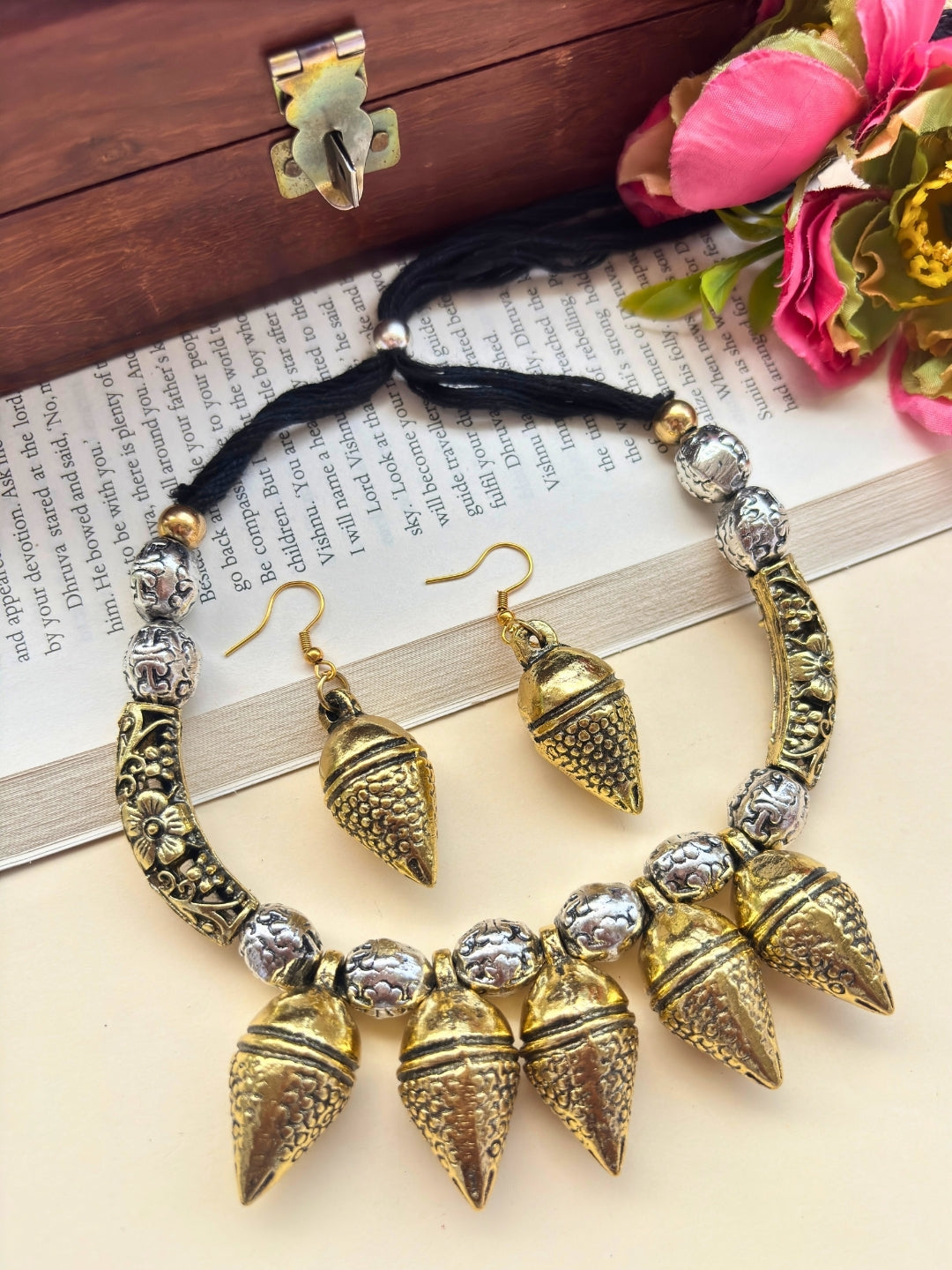 VIVAZS Oxidised Statement Choker Jewellery Set