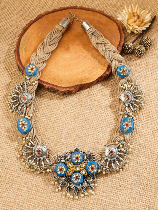 Vivazs Golden Jute Necklace