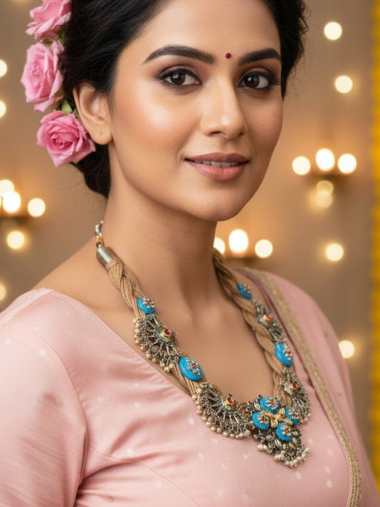 Vivazs Golden Jute Necklace