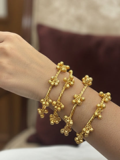 4pcs Gold Toned Adjustable Gungaroo Traditional Bangles