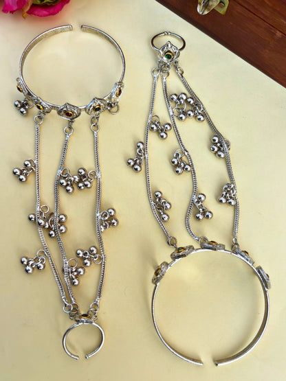 VIVAZS Silver-Plated Kundan Ring Bracelet With Hathphool