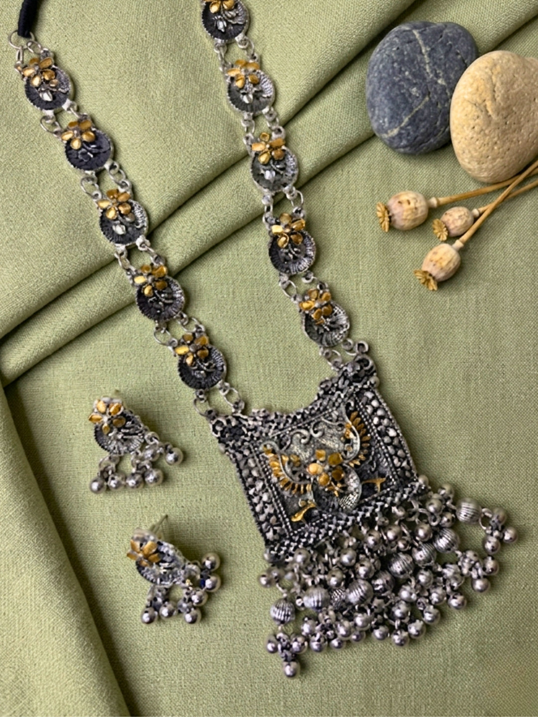 Silver-Plated Dual-Tone Textured Long Necklace Jewellery Set
