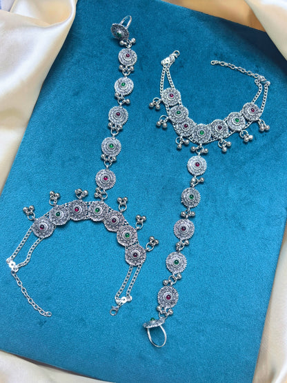 Women Oxidised Silver-Plated Pink Kundan Stone-Studded Anklet with Toe Ring