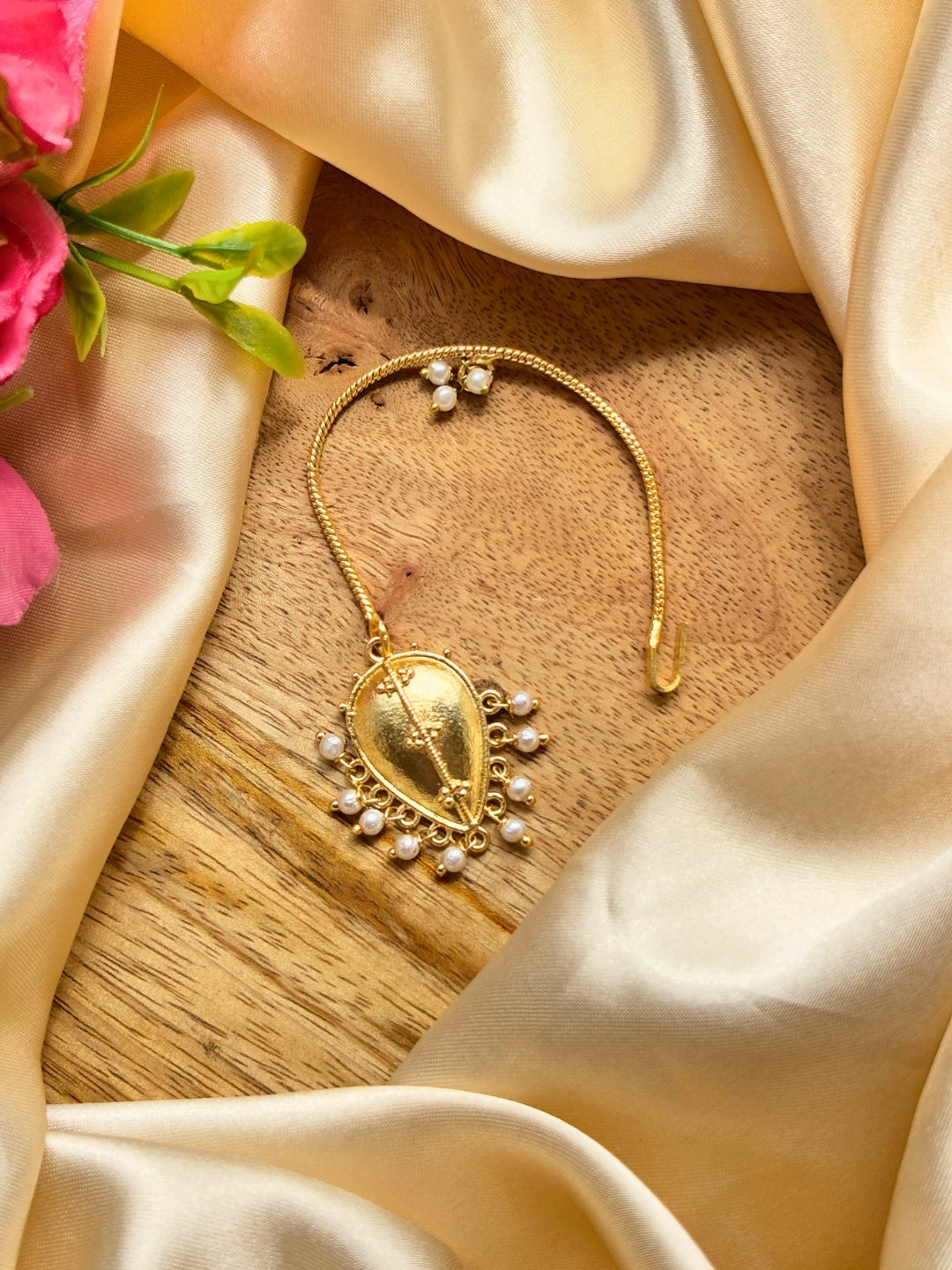 Gold-Plated Pearl Traditional Maang Tikka