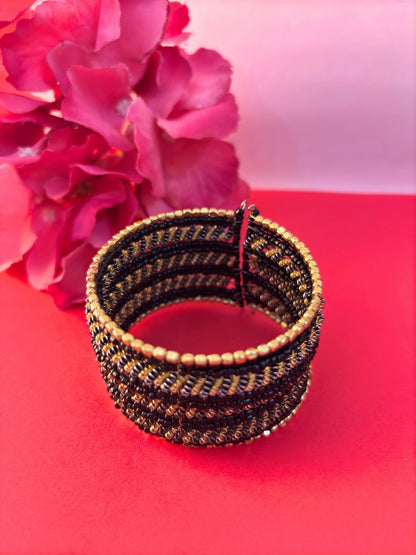 VIVAZS Gold-Plated Beaded Afghan Layered Necklace with Bracelet (Black)