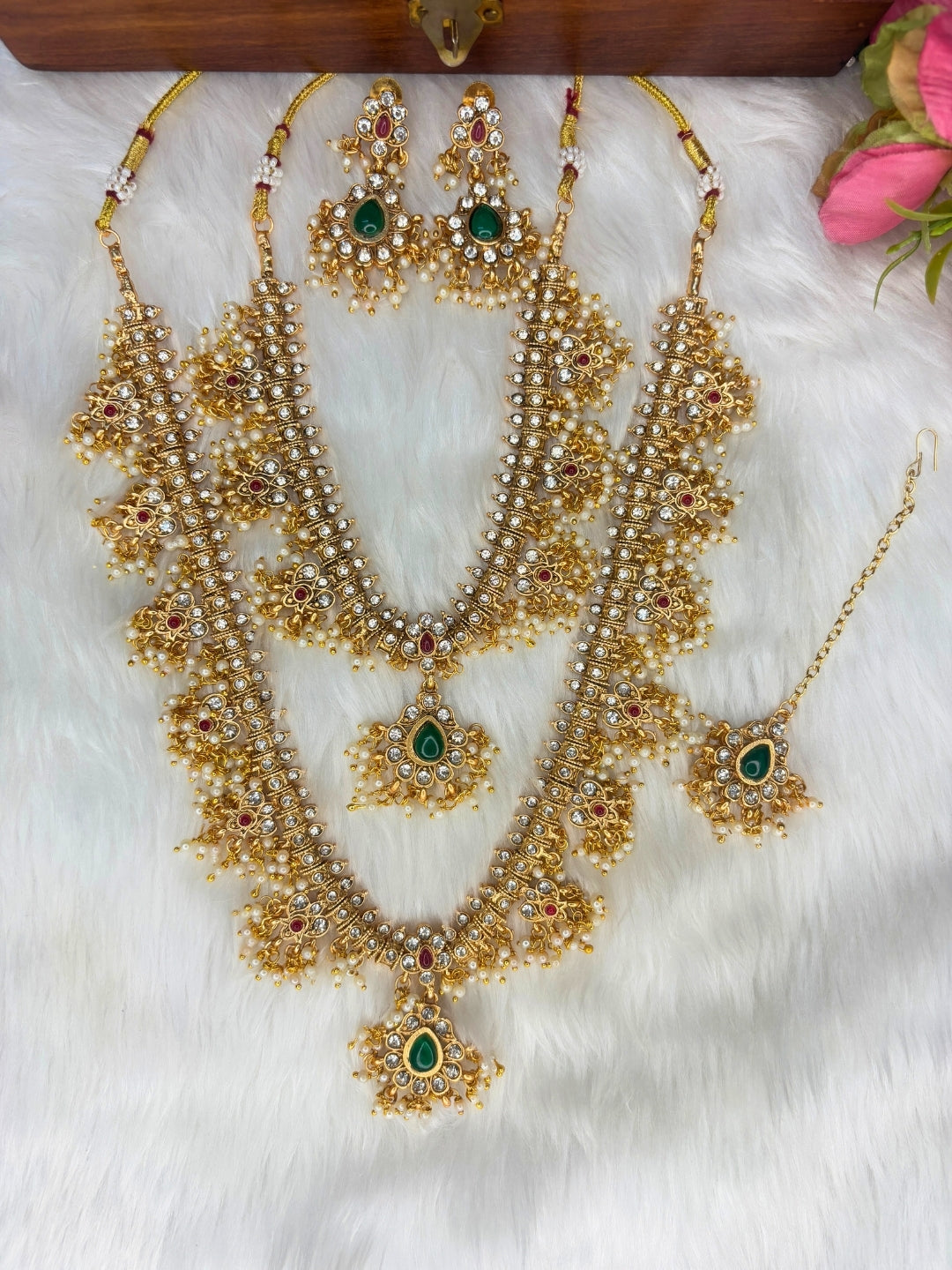 Gold-Plated Kundan & Emerald Green Traditional Bridal Guttapusalu Jewellery Set