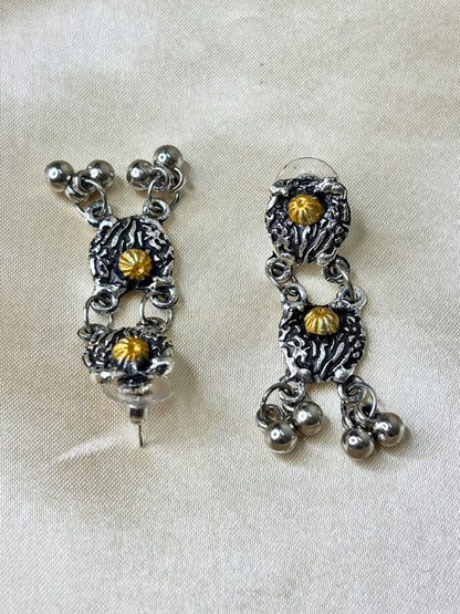 Women Oxidised Silver-Plated & Gold-Toned Stone Studded Long Pendant Necklace Jewellery Set