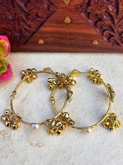 2pcs Gold Toned Adjustable Kundan Gungaroo Traditional Bangles