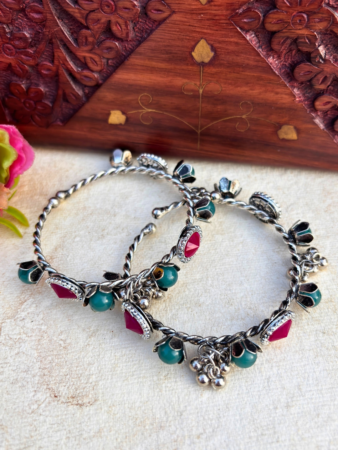 2pcs Silver Toned Adjustable Traditional Bangles