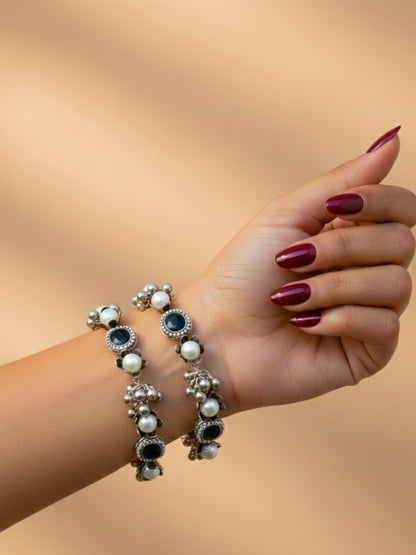 2pcs Silver Toned Adjustable Traditional Bangles