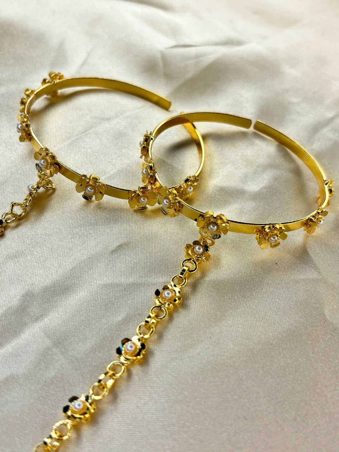 Gold-Plated Floral Pearl Adjustable Bracelet with Finger Ring Hand Harness Hathphool