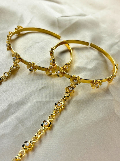 Gold-Plated Floral Pearl Adjustable Bracelet with Finger Ring Hand Harness Hathphool