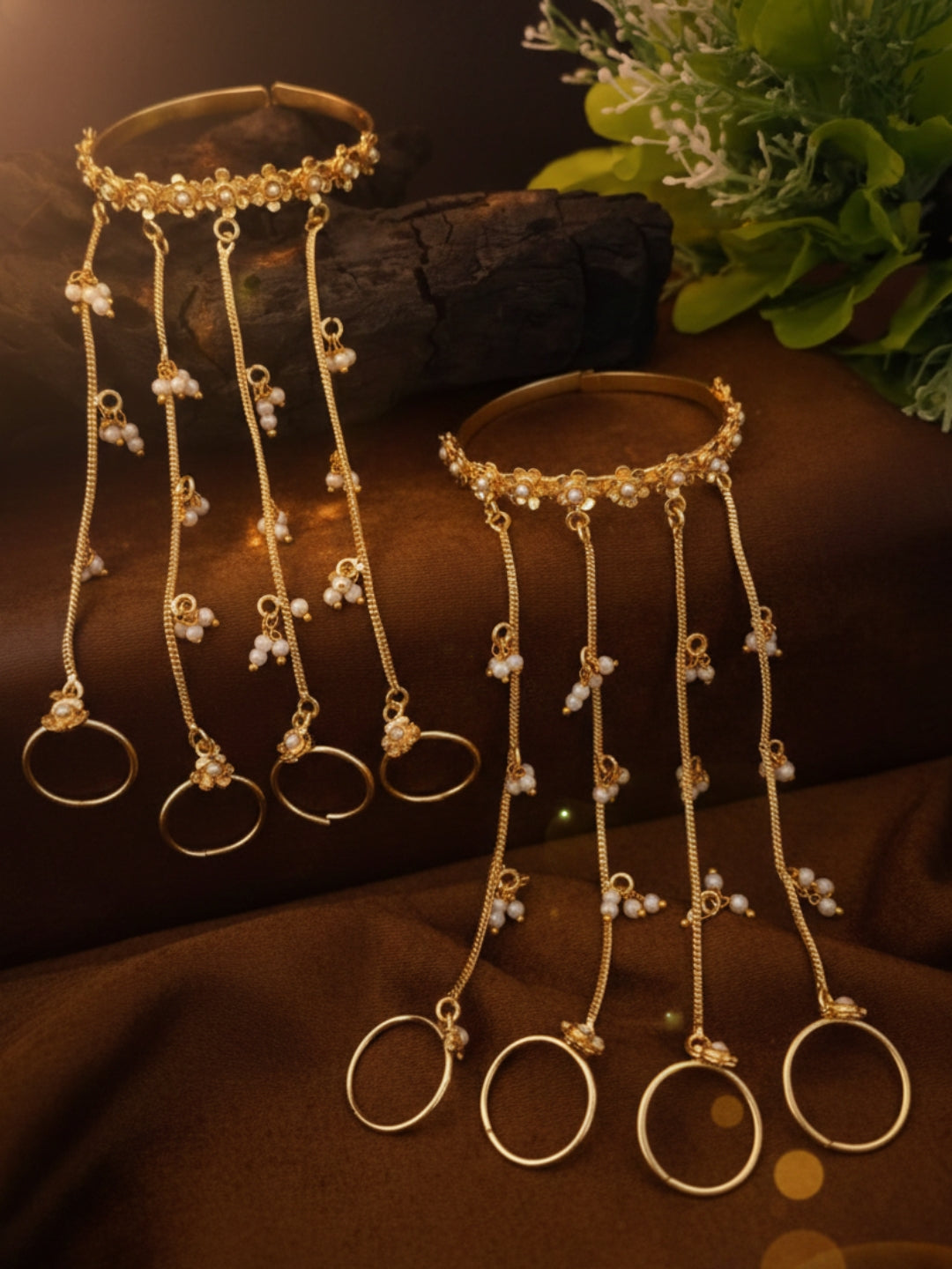 VIVAZS Gold-Plated Ring Bracelet With Hathphool