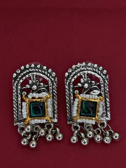Silver-Plated Oxidised Green & Red Stone Choker Necklace Jewellery Set