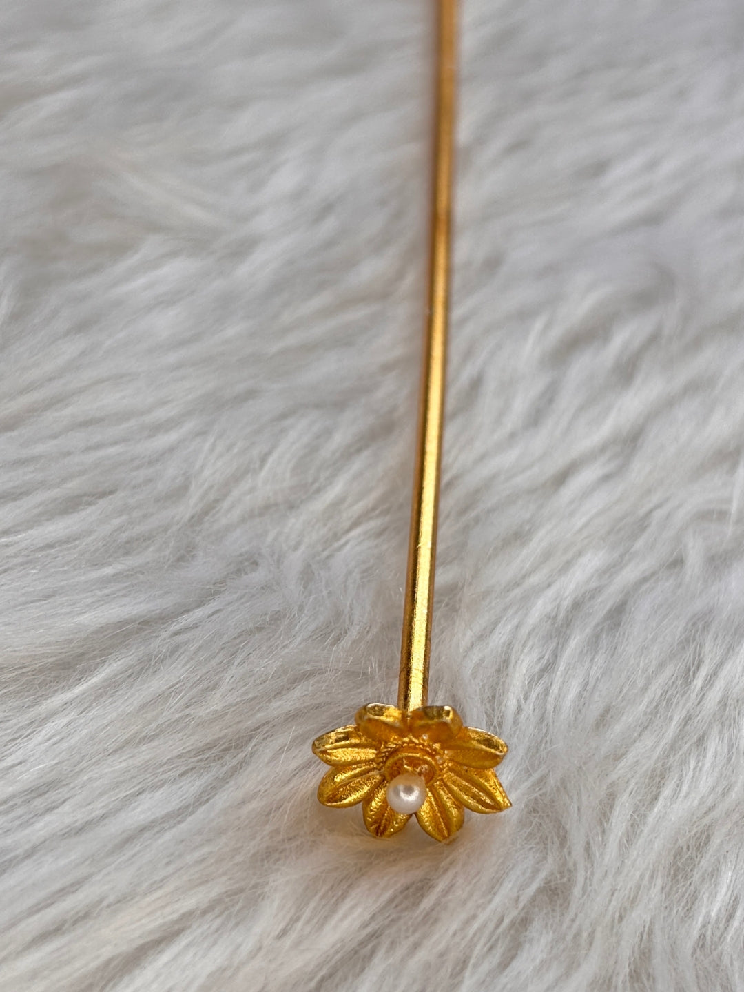 Gold-Plated Pearl Embellished Floral Hair Bun Accessory