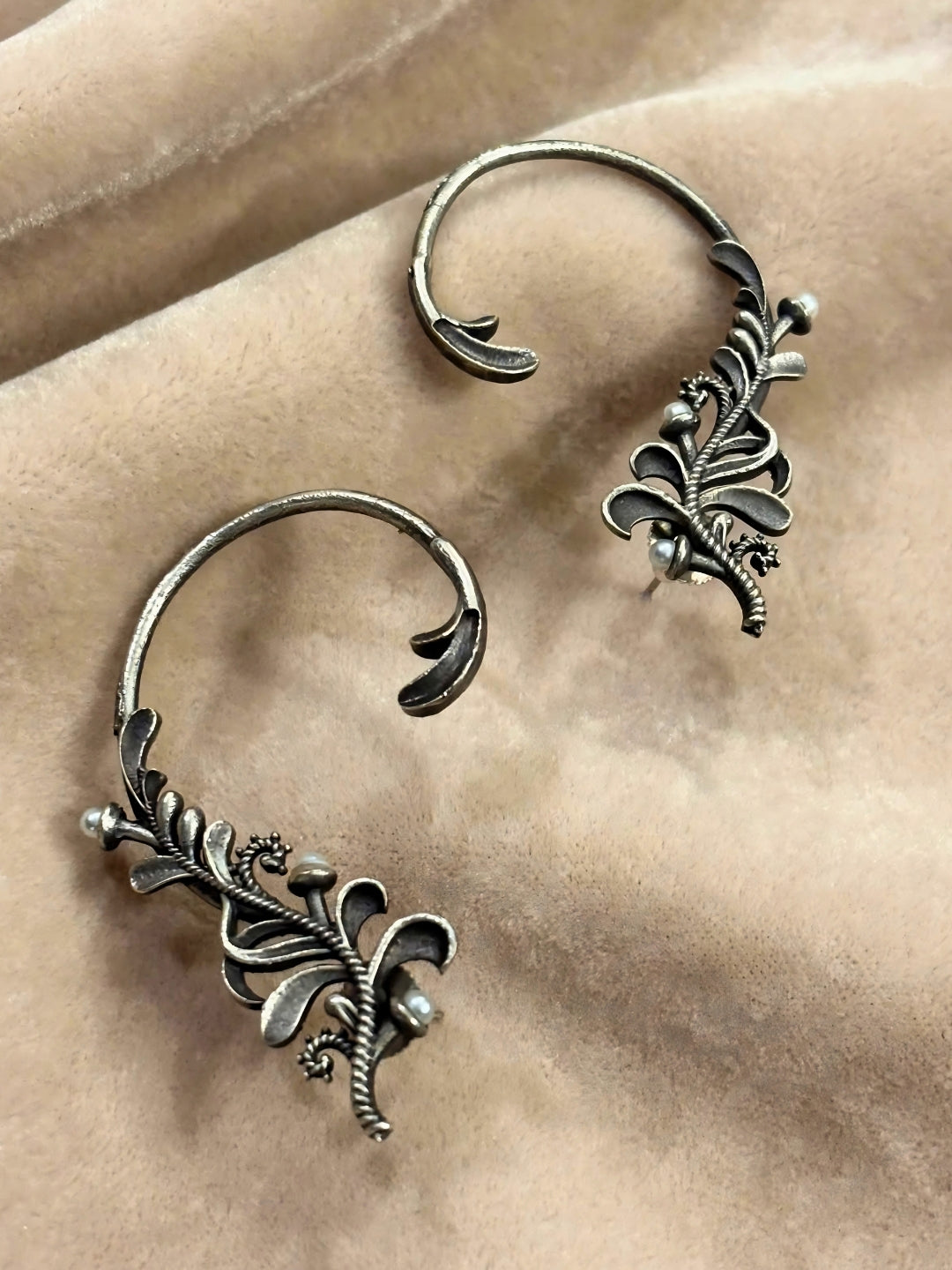 Oxidised Silver-Plated Leaf Design Ear Cuff Earrings