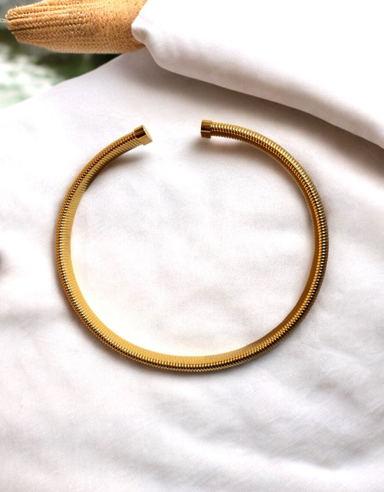 VIVAZS 18k Gold PVD plated Choker necklace