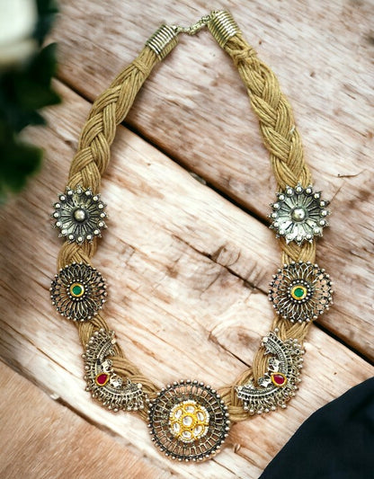 VIVAZS Golden Jute Necklace