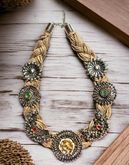 VIVAZS Golden Jute Necklace