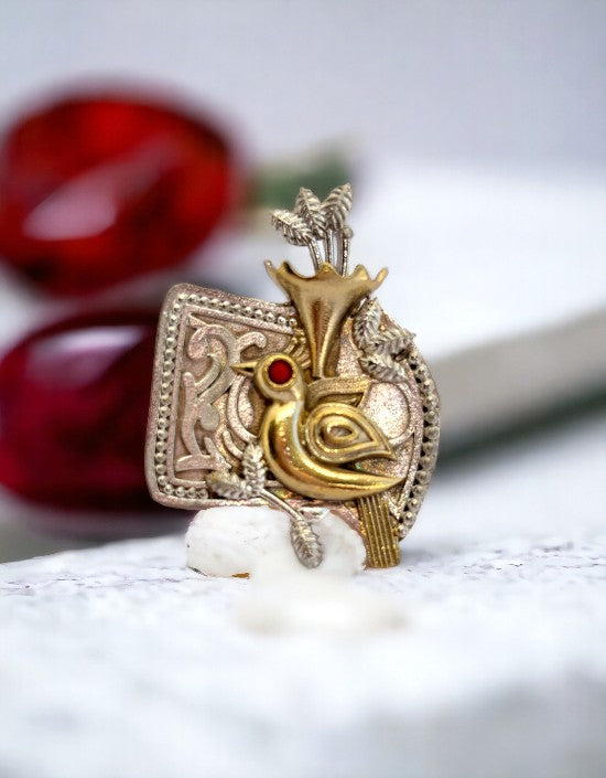 Vivazs  Stunning Brass Bird Ring