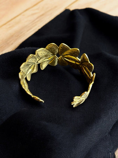 VIVAZS 18K PVD Flower shaped Gold Plated Bracelet