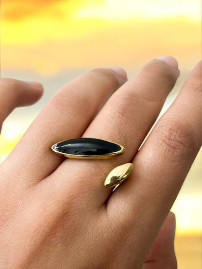 VIVAZS 18K Gold Plated Leaf Ring (Black)