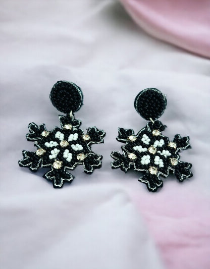 VIVAZS Fashionable Snowflake Earrings - Handcrafted Beaded Jewelry(Black)