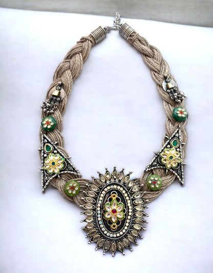 Vivazs Golden and Green Jute Necklace