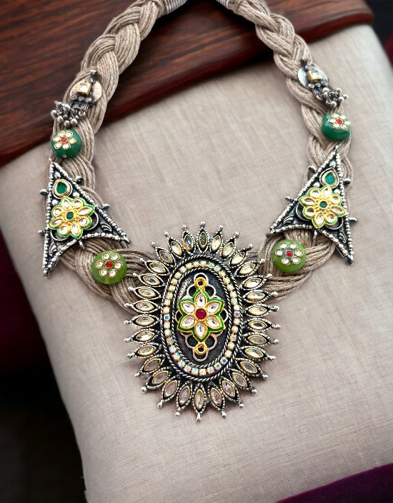 Vivazs Golden and Green Jute Necklace