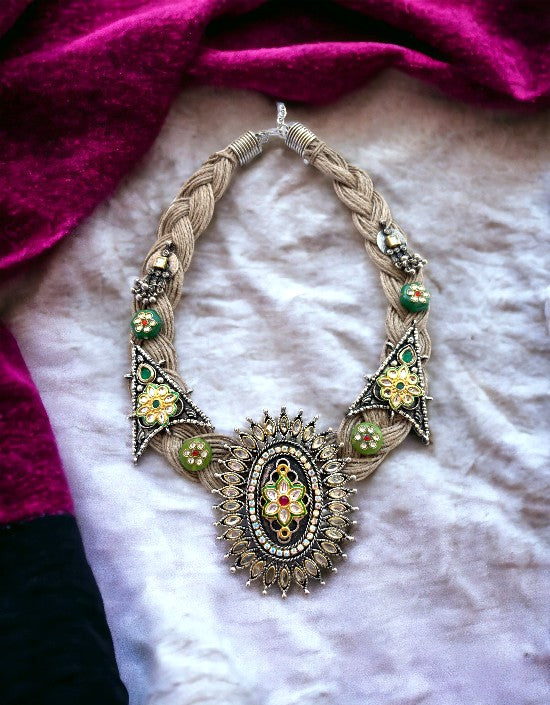 Vivazs Golden and Green Jute Necklace