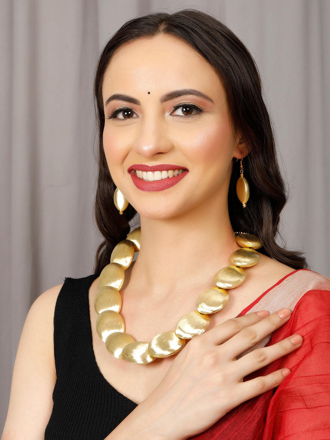 VIVAZS Gold Plated Shell Motif Choker Necklace With Drop Earrings