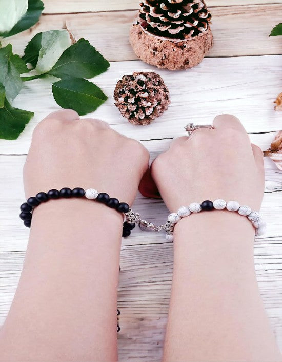 VIVAZS Magnetic Heart Bracelets