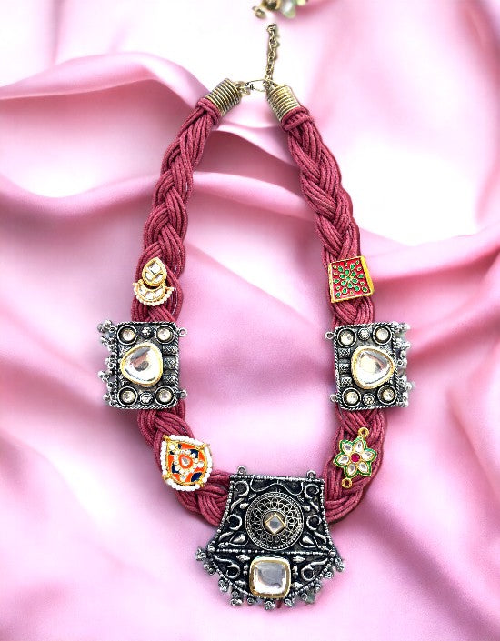 Vivazs Light Maroon Jute Necklace