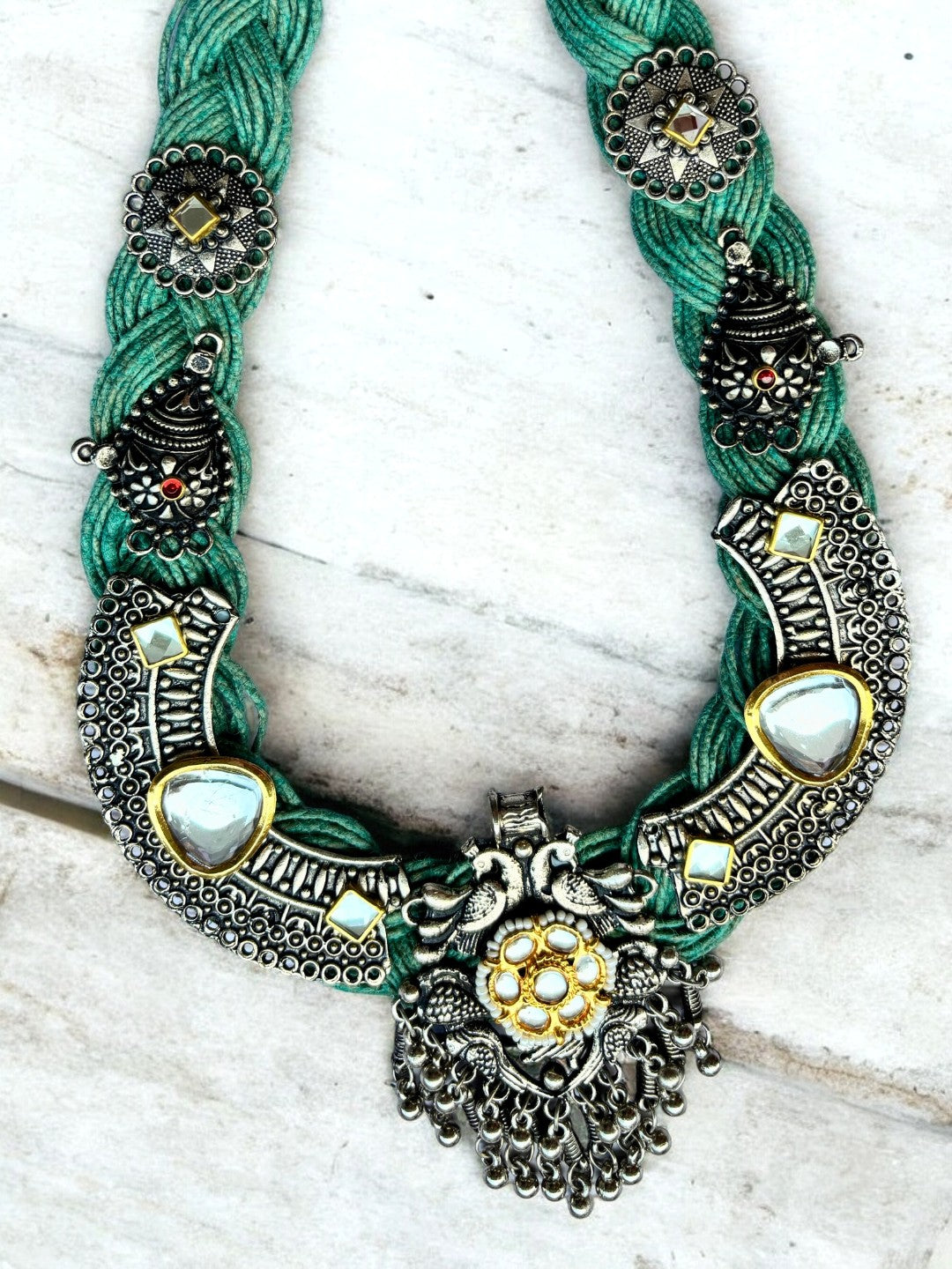 VIVAZS The Light Green Jute Necklace