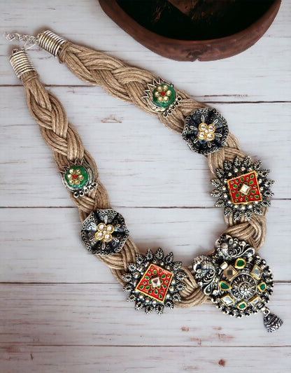 VIVAZS Golden Jute Necklace