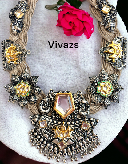 VIVAZS Golden Jute Necklace