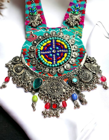 VIVAZS  Boho Necklace Multicolor with Green Basecolour